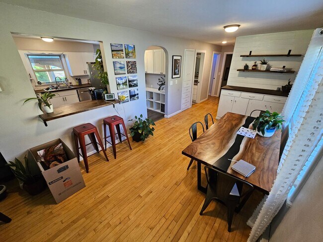 Foto del edificio - Target Range Single Family Home - 3bdrm (+bonus), 2bath, great yard, garage.  Summer Rental