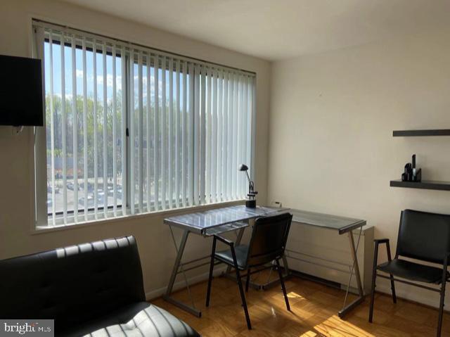 Foto del edificio - 10201 Grosvenor Pl