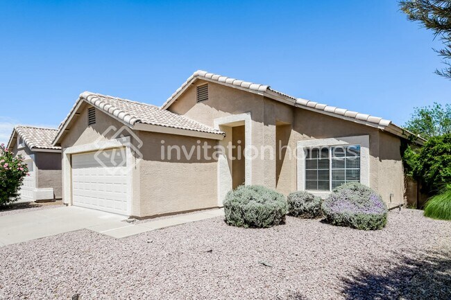 Building Photo - 3606 W Via Del Sol Dr