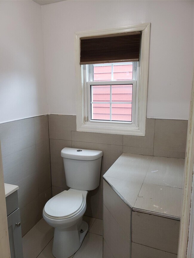 Foto del edificio - 109-18 208th St