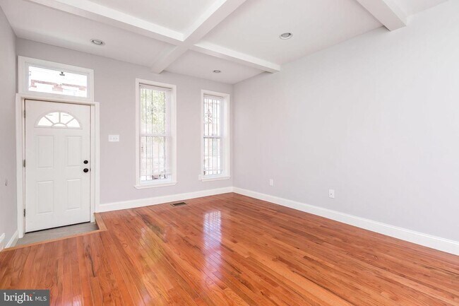 Building Photo - 409 Whitridge Ave