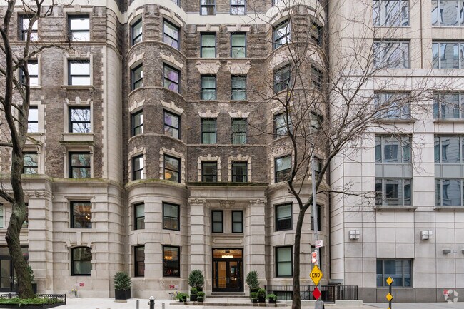 Building Photo - 346-350 W 71st St