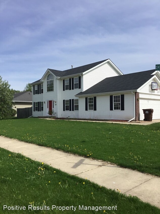 5 br, 3.5 bath House 558 Moloney House Rental in Rockton, IL