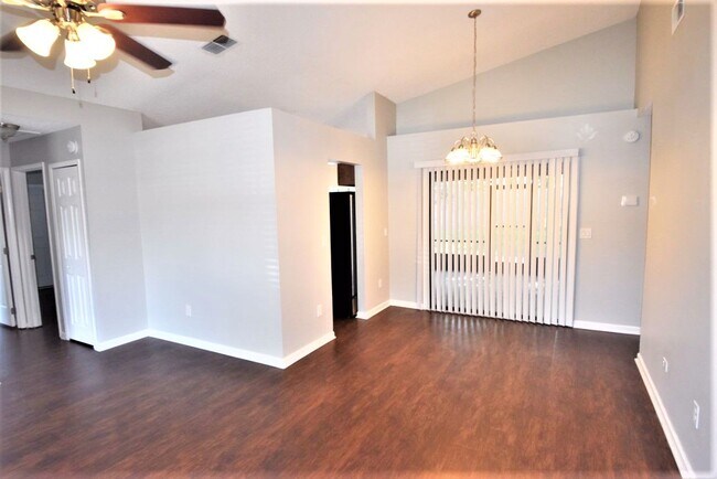 Building Photo - 775 Monroe Harbor Pl