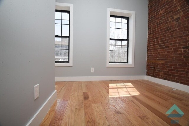 Building Photo - 442 Lorimer St
