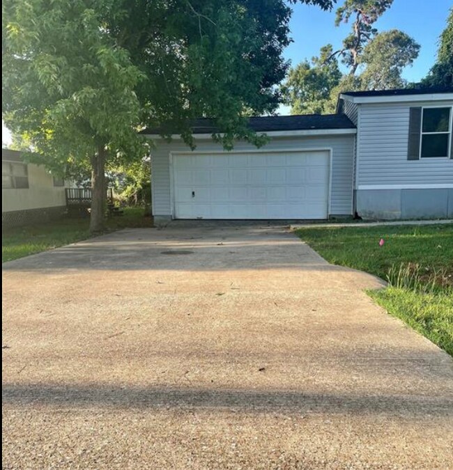 Foto del edificio - 16853 W Lynbrook