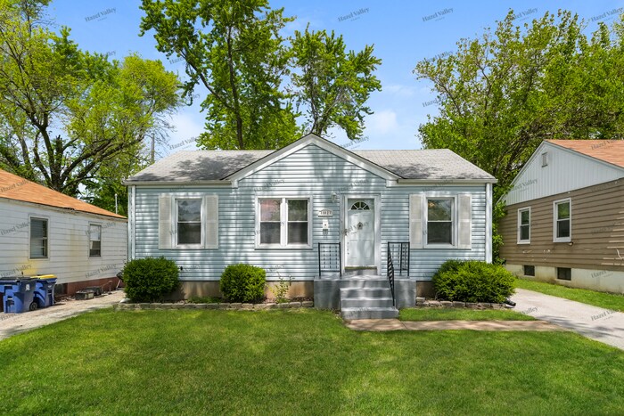 Primary Photo - 11021 St Pius Ln