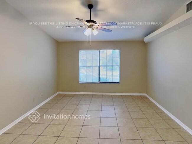 Building Photo - 715 Foxglove Pl