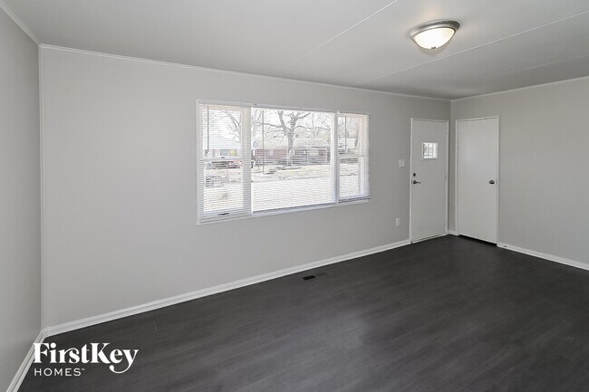 Building Photo - 415 McDermitt Rd