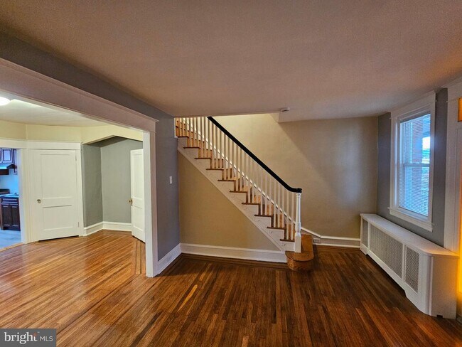 Building Photo - 4008 Gilham St