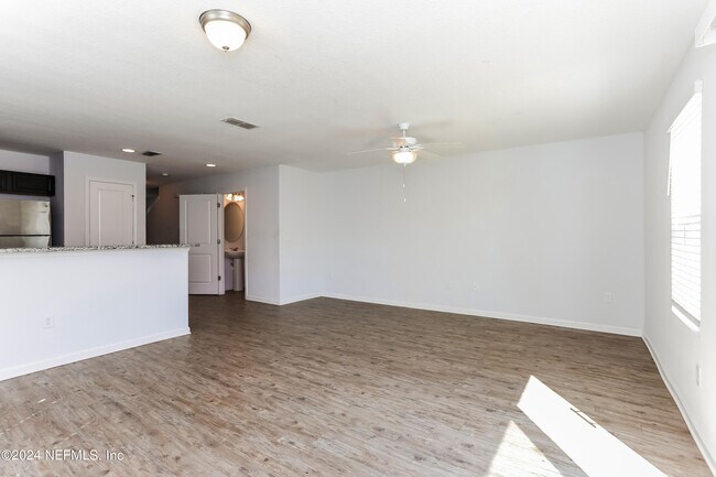 Foto del edificio - 8288 Rigel Rd