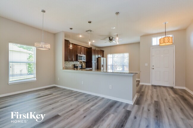 Building Photo - 4810 Waterside Pointe Cir
