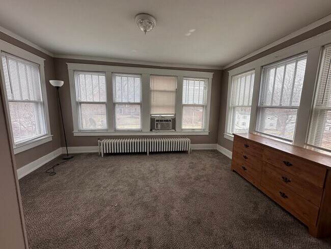 Foto del edificio - 109 E Stewart Rd