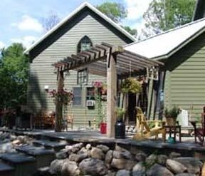 Foto del edificio - Beautiful serene home with 22 acres