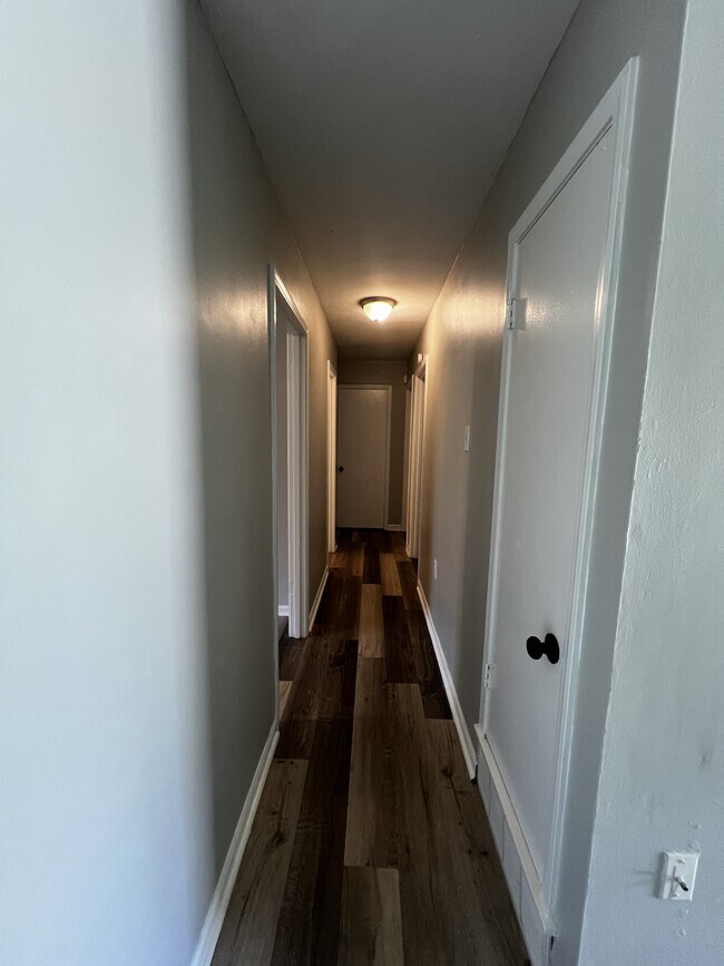 Building Photo - 3424 Gladstone Cove