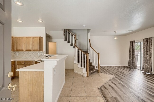 Building Photo - 8729 Horizon Wind Ave