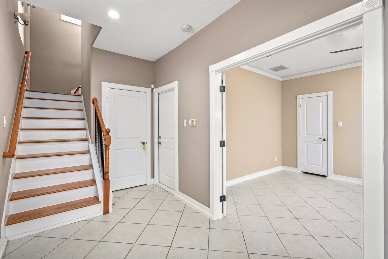 Foto principal - 332 Asbury St