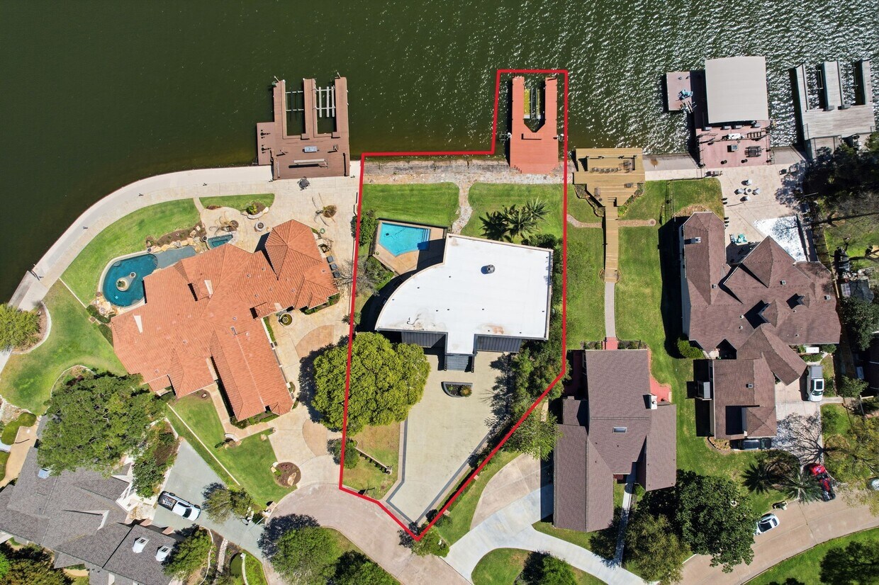 Building Photo - 11707 Edgewater Ct