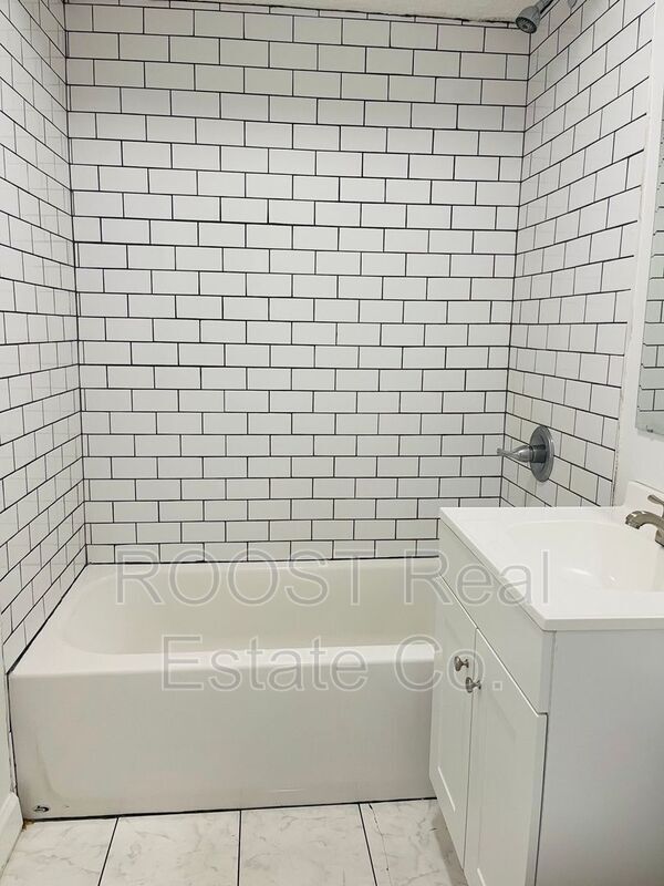 Foto del edificio - 1692-1694 E Whittier St
