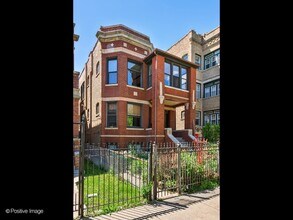 Building Photo - 1058 N Kedzie Ave