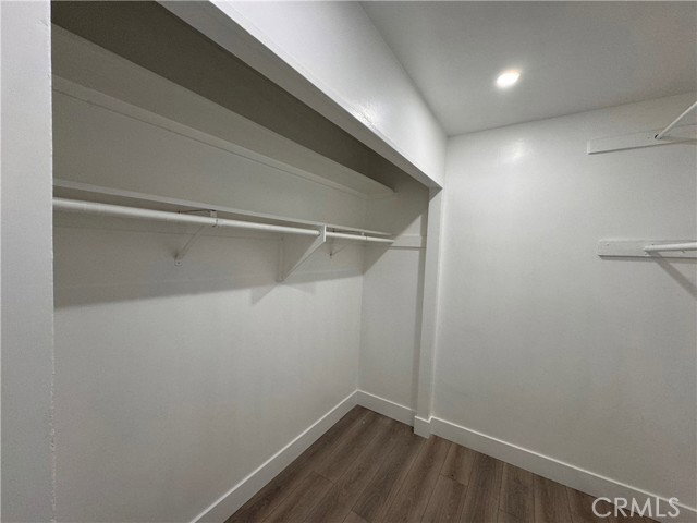 Building Photo - 873 S Chantilly St