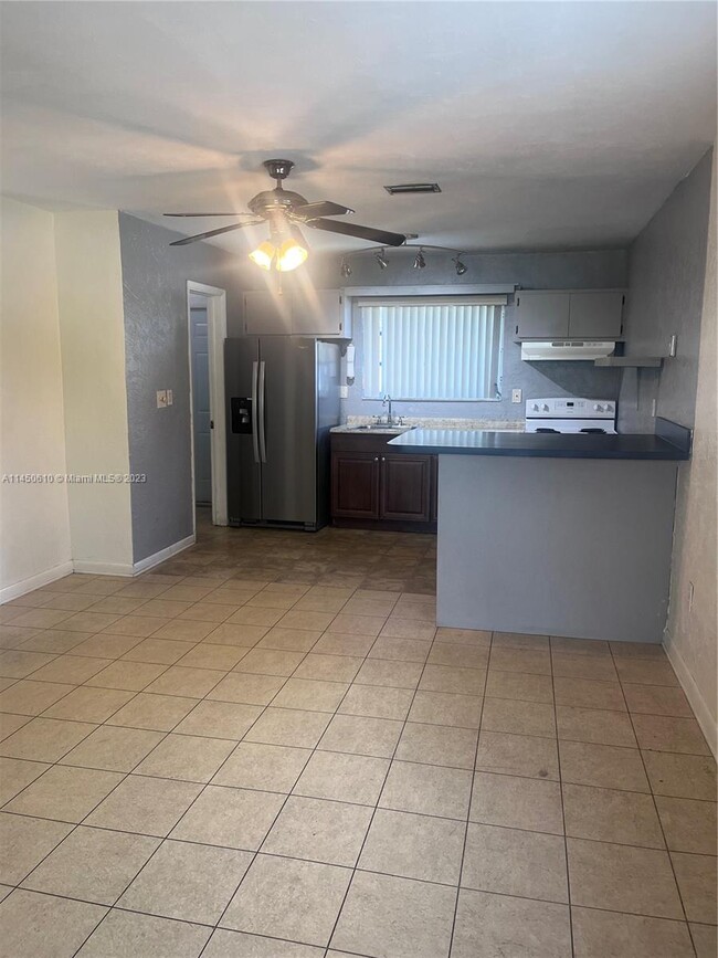 Building Photo - 20192 Old Cutler Rd