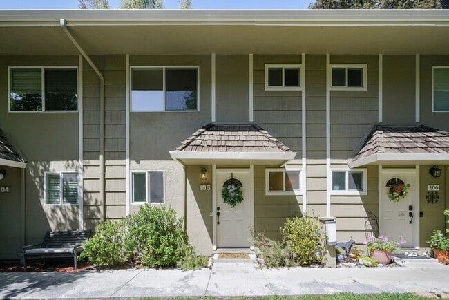 Building Photo - 394 Ilo Ln