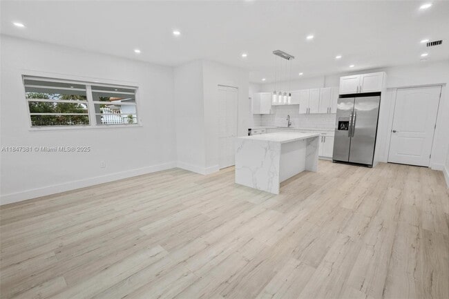 Foto del edificio - 18401 NW 42nd Ct