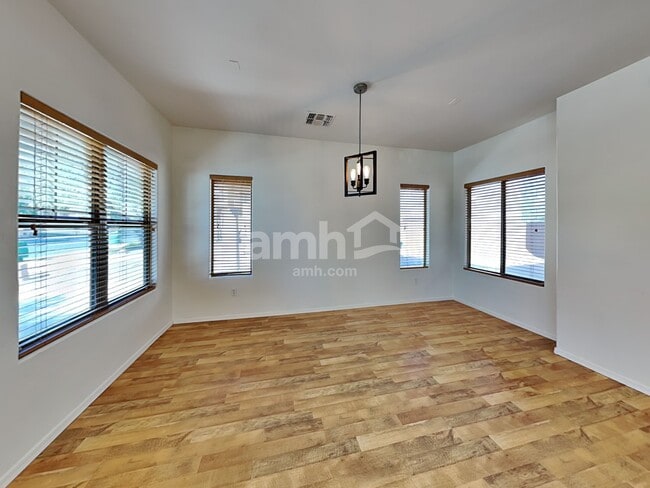 Building Photo - 46 W Camino Espiga