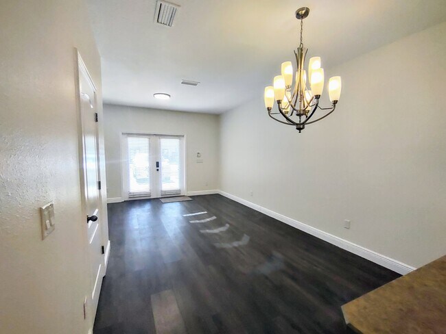 Foto del edificio - 653 Drake Bay Terrace