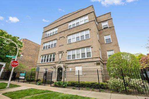 Foto principal - 7742 N Ashland Ave