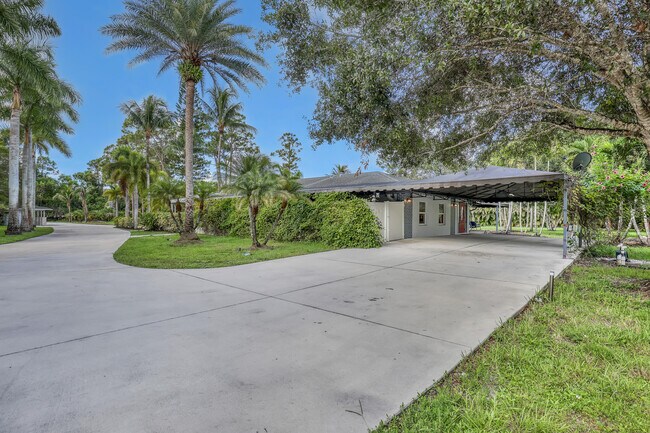 Foto del edificio - 10780 Anderson Ln