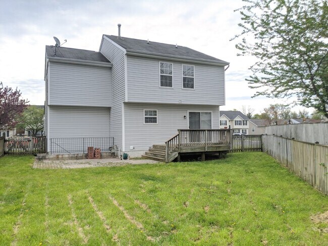 Building Photo - Single Family Home in established Frederic...