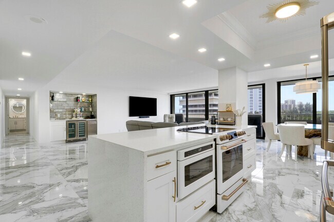 Foto del edificio - 5280 N Ocean Dr