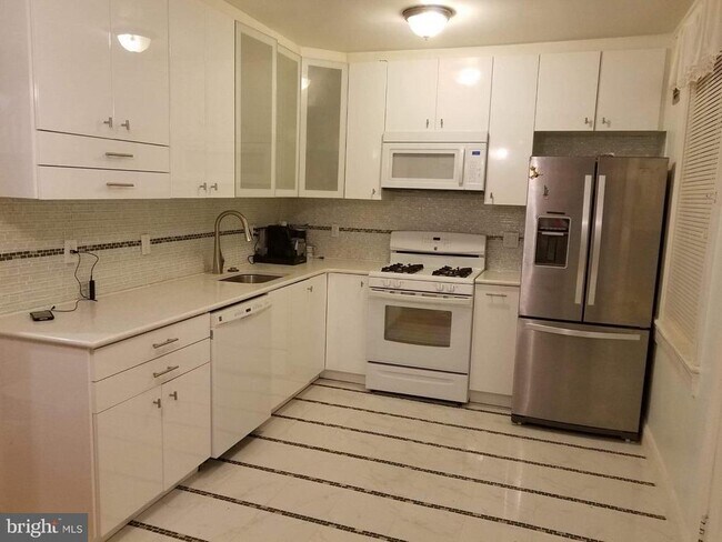 Foto del edificio - 2700 16th St S