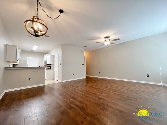 Foto del edificio - Beautiful townhome in the heart of Niceville!