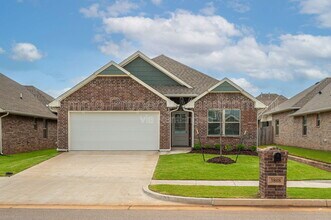Building Photo - 3806 Palmetto Trail