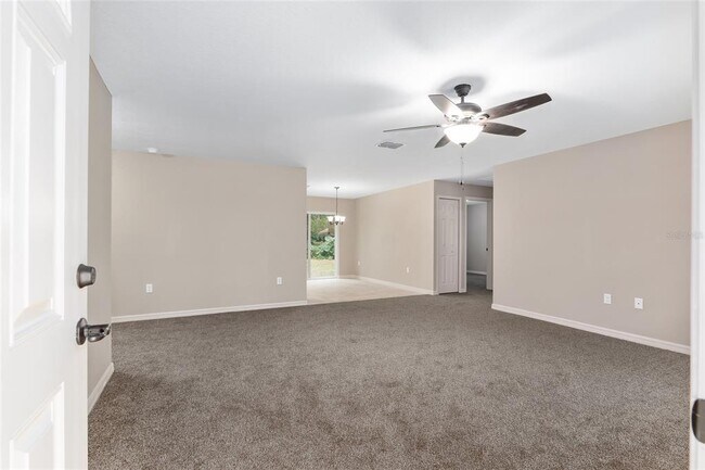 Foto del edificio - 5587 NW 62nd Ave