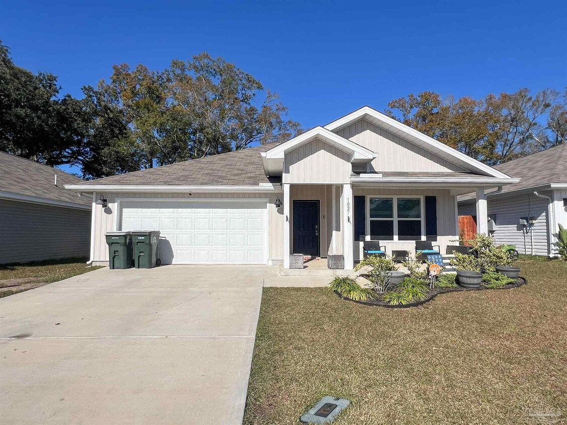 Foto principal - 1027 Lovebird Ct