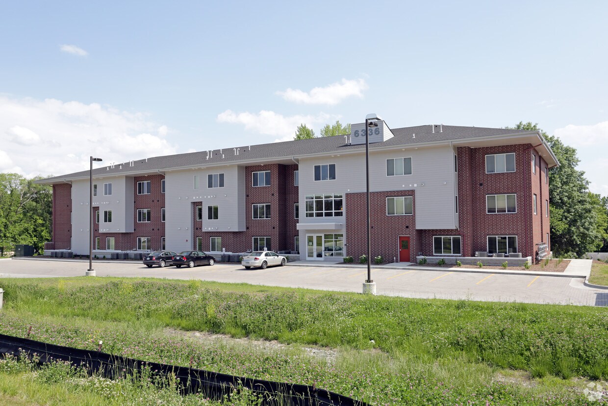 Foto principal - 6336 Hickman Rd