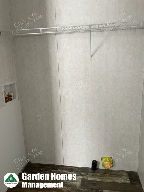 Building Photo - 230 Halfmoon Cir