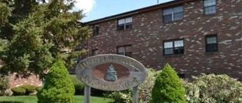 Foto del edificio - 16 Mayberry Dr