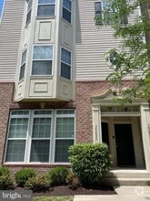 Building Photo - 7548 Stoney Run Dr