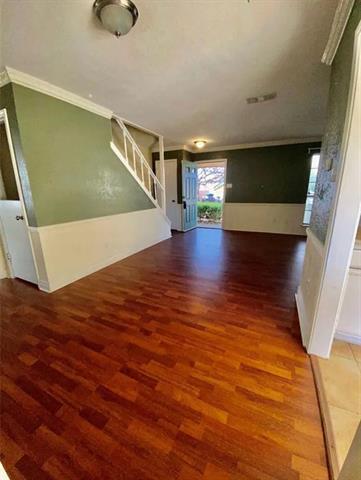 Building Photo - 2204 Foxcroft Ln