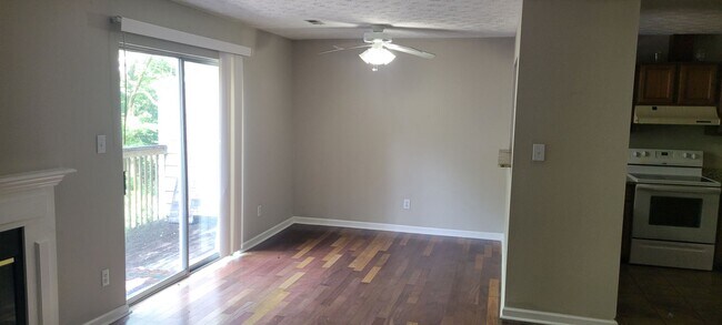 Foto del edificio - Knoxville 37923 - 2 bed 2.5 bath condo - c...