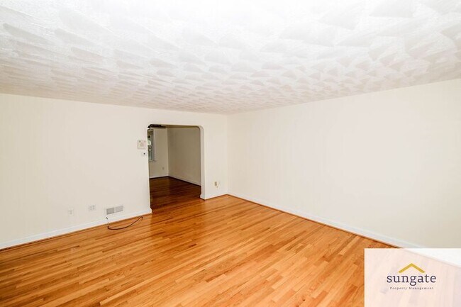 Foto del edificio - 8616 Pleasant Plains Rd