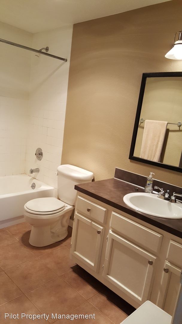 Foto del edificio - 703 N 105th St