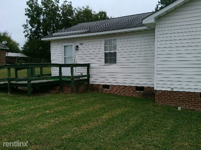 Building Photo - 108 Warren Ave