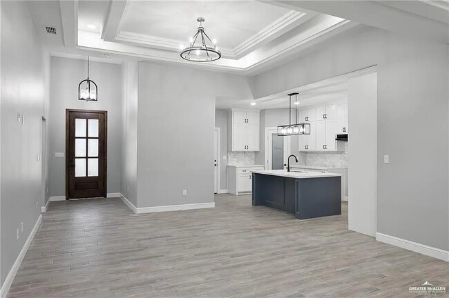 Building Photo - 20 N Sugar Bear Dr