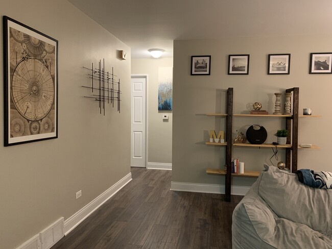 Building Photo - 438 N Gerard Ave